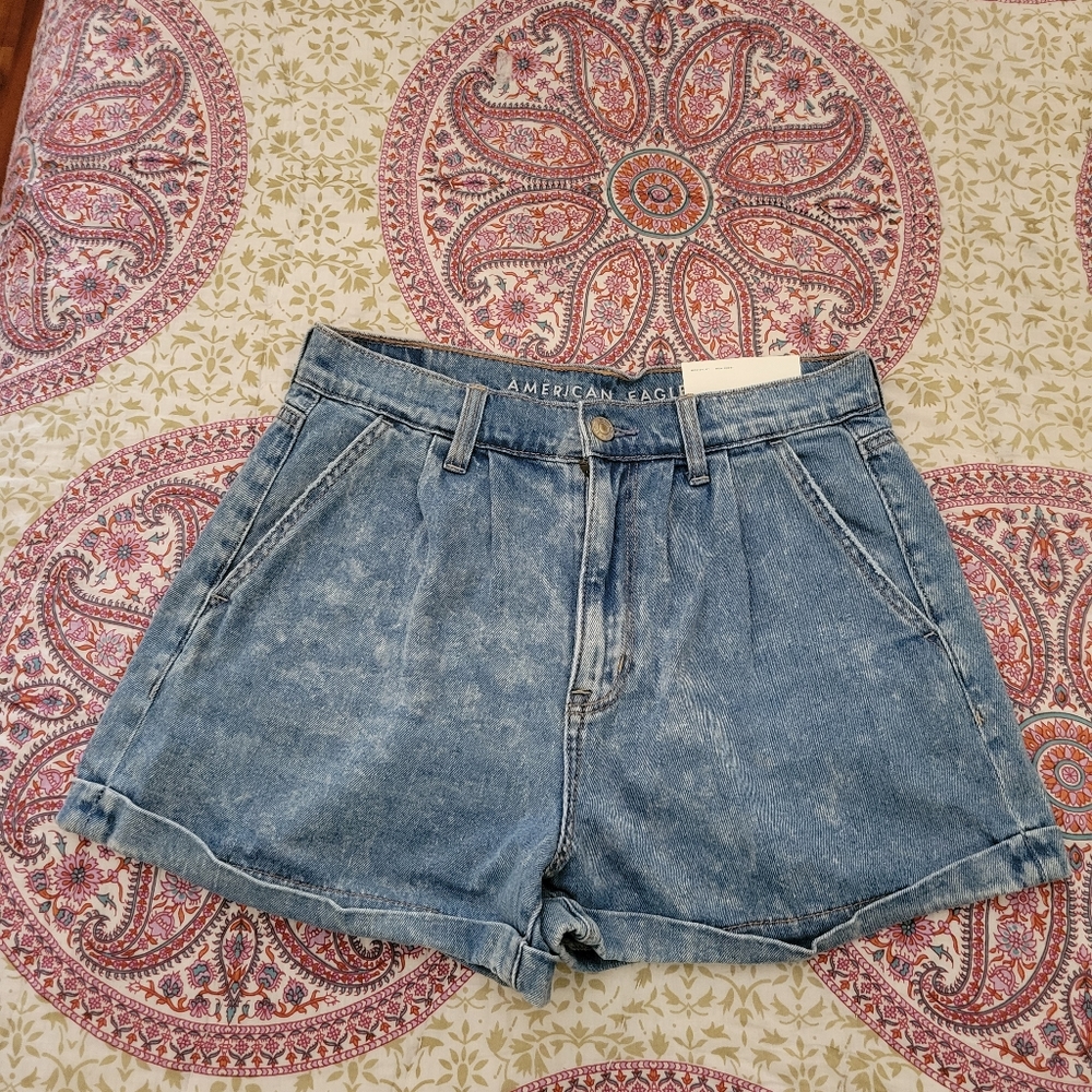 American Eagle Mom Short